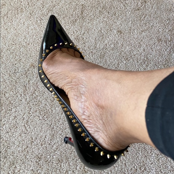 AUTHENTIC Louboutin Anjalina Patent Pumps - Picture 3 of 4